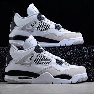Air Jordan 4